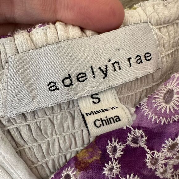 Adelyn Rae Anthropologie Gina Floral Print Embroidered Eyelet Romper Size S - Picture 6 of 14